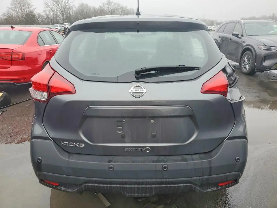 2020 NISSAN KICKS S  