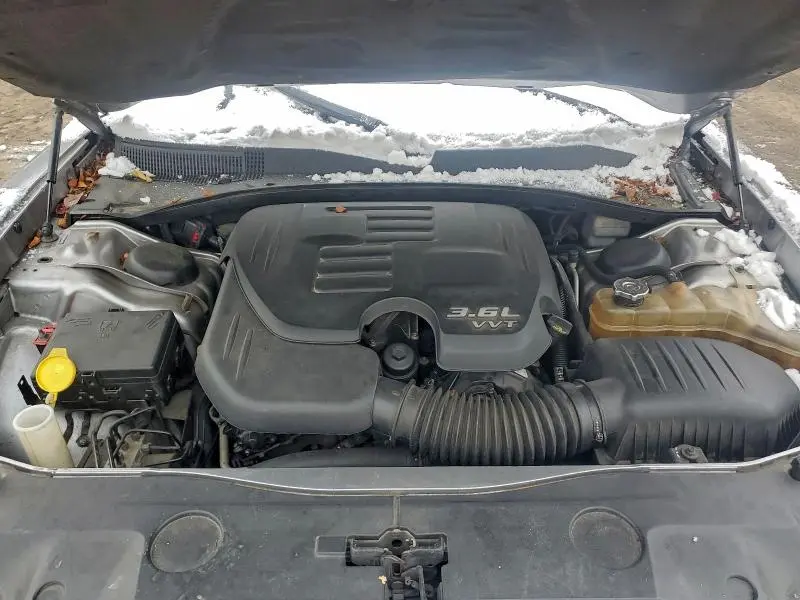 2013 DODGE CHARGER SE  