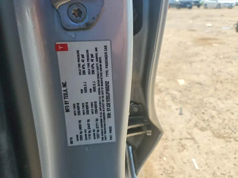 2018 TESLA MODEL 3   