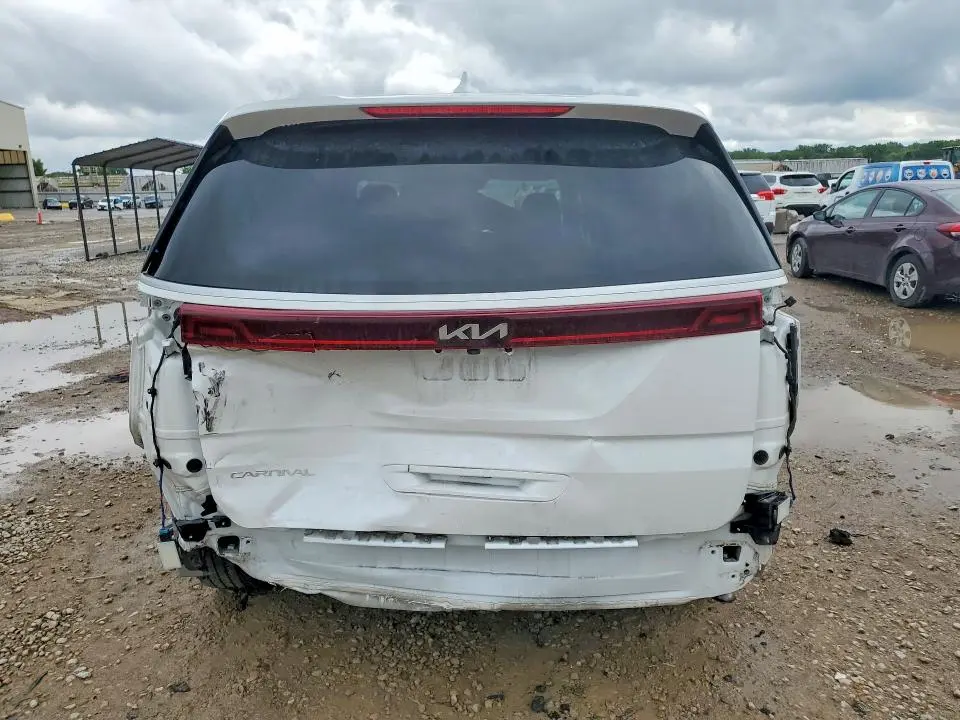 2024 KIA CARNIVAL EX  
