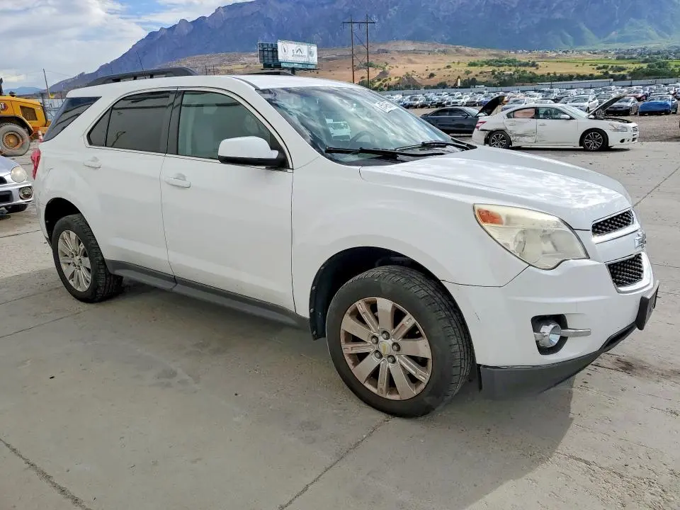 2011 CHEVROLET EQUINOX LT  