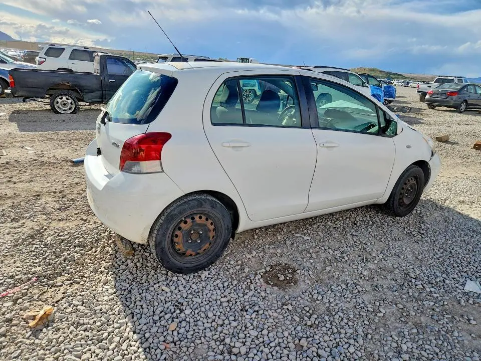 2010 TOYOTA YARIS BASE  