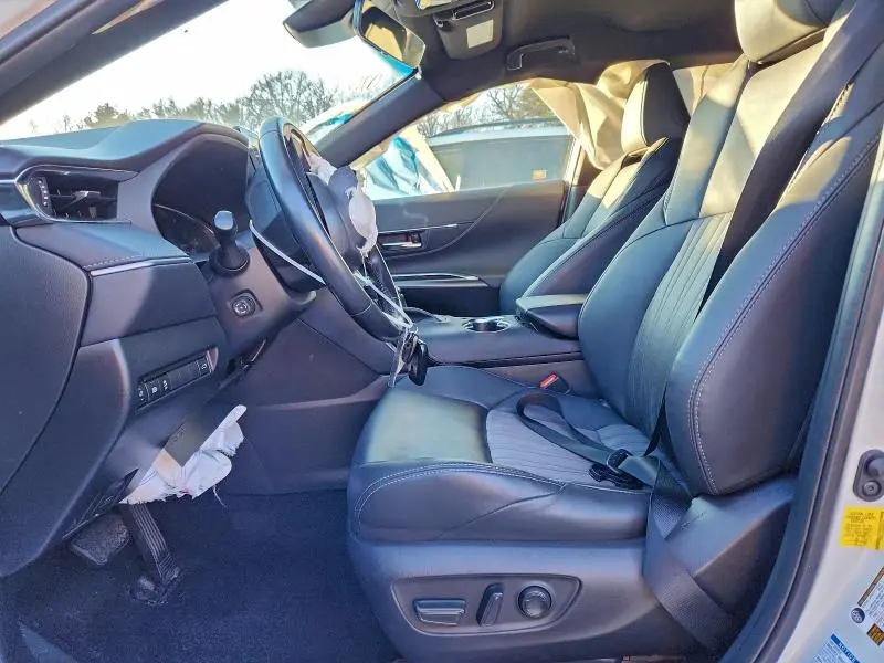 2021 TOYOTA VENZA LE  