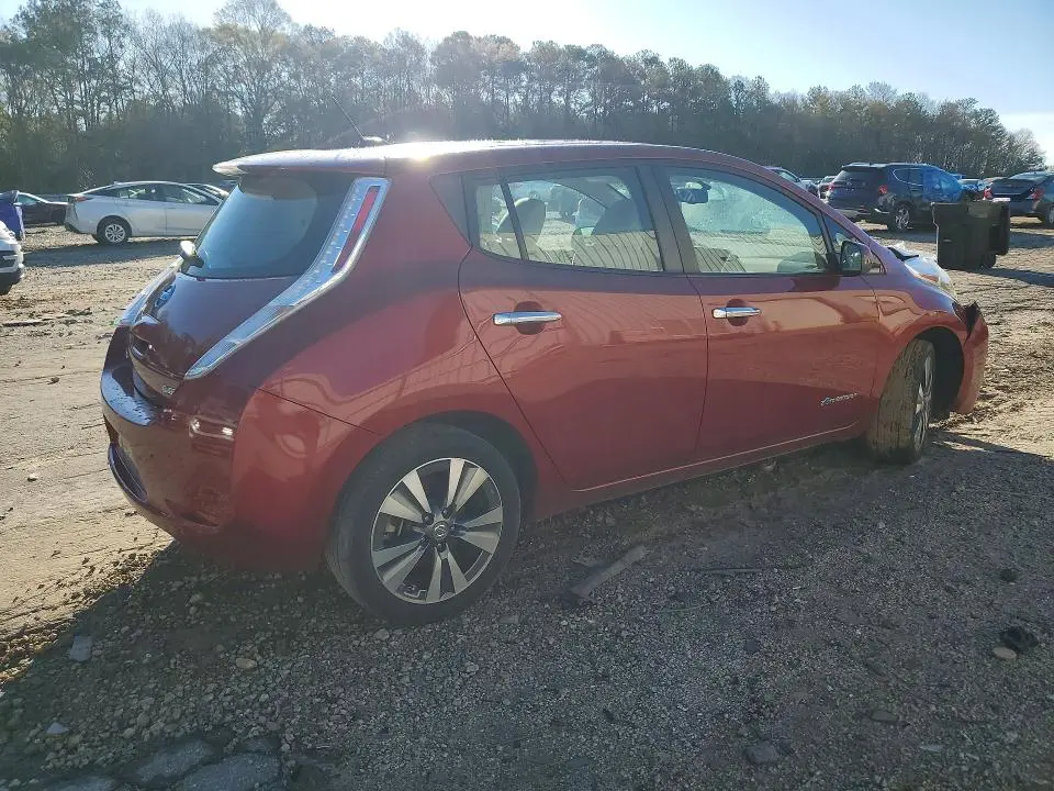 2015 NISSAN LEAF SV  