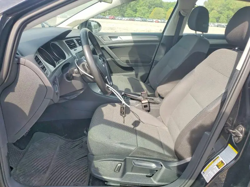 2016 VOLKSWAGEN GOLF S/SE  