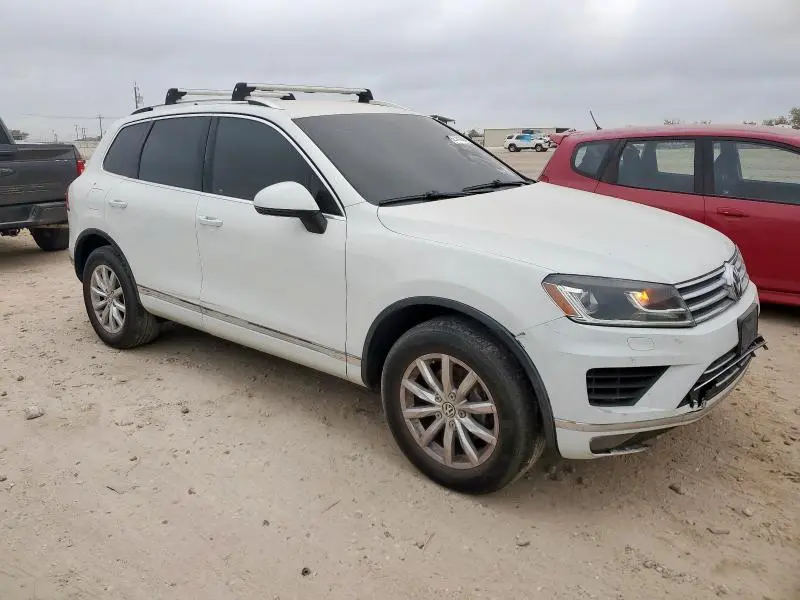 2016 VOLKSWAGEN TOUAREG SPORT  