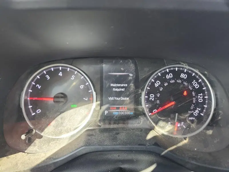 2021 TOYOTA RAV4 XLE  