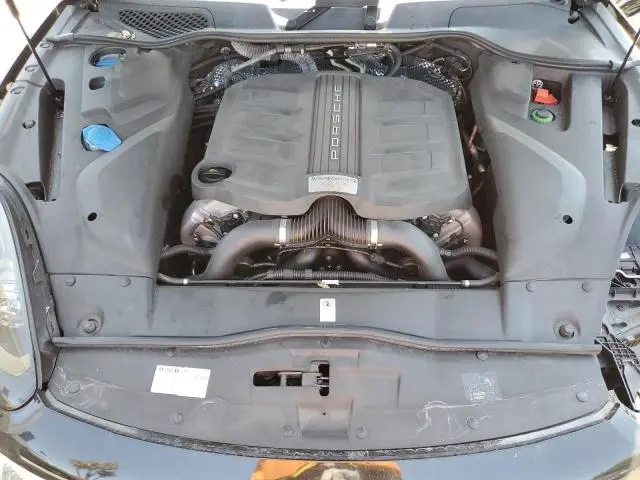 2016 PORSCHE CAYENNE GTS  