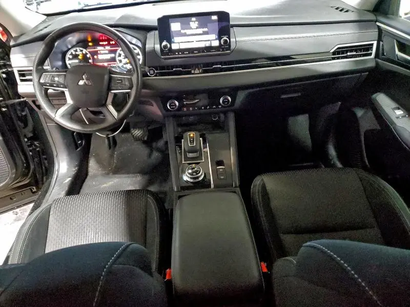 2024 MITSUBISHI OUTLANDER ES  