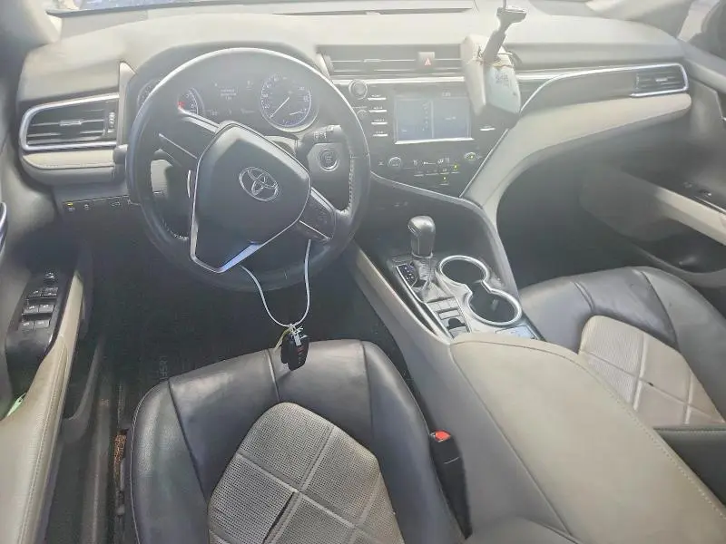 2018 TOYOTA CAMRY XLE  