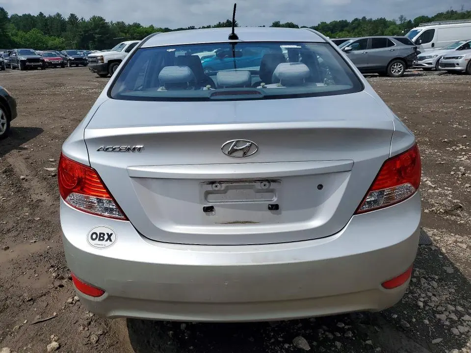 2012 HYUNDAI ACCENT GLS  