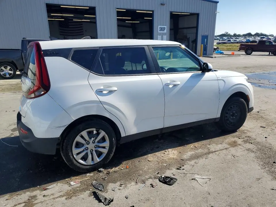 2020 KIA SOUL LX  