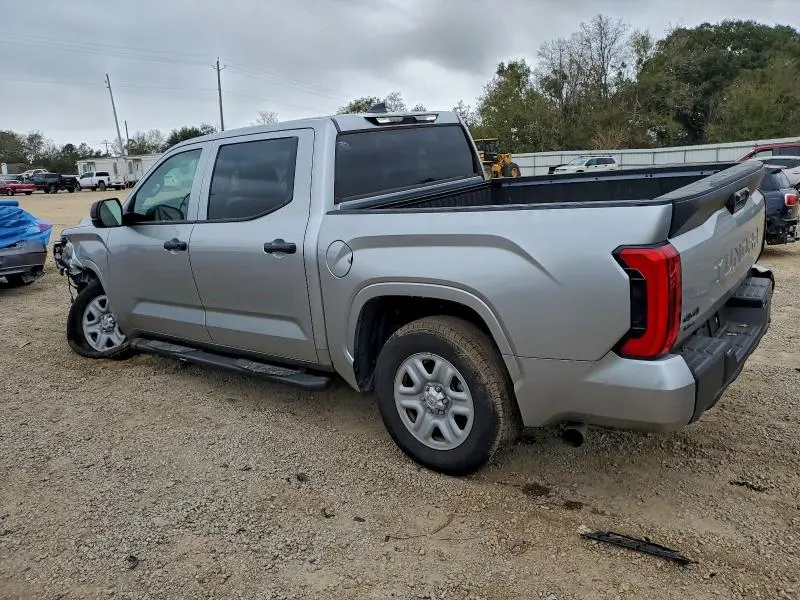 2024 TOYOTA TUNDRA CREWMAX SR  