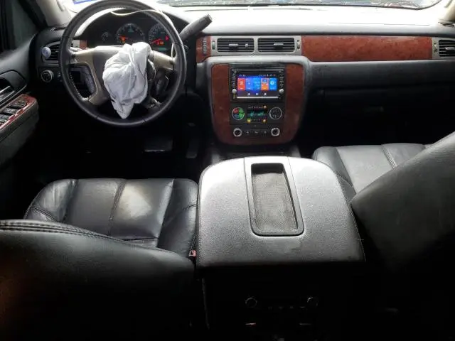 2011 CHEVROLET AVALANCHE LT  