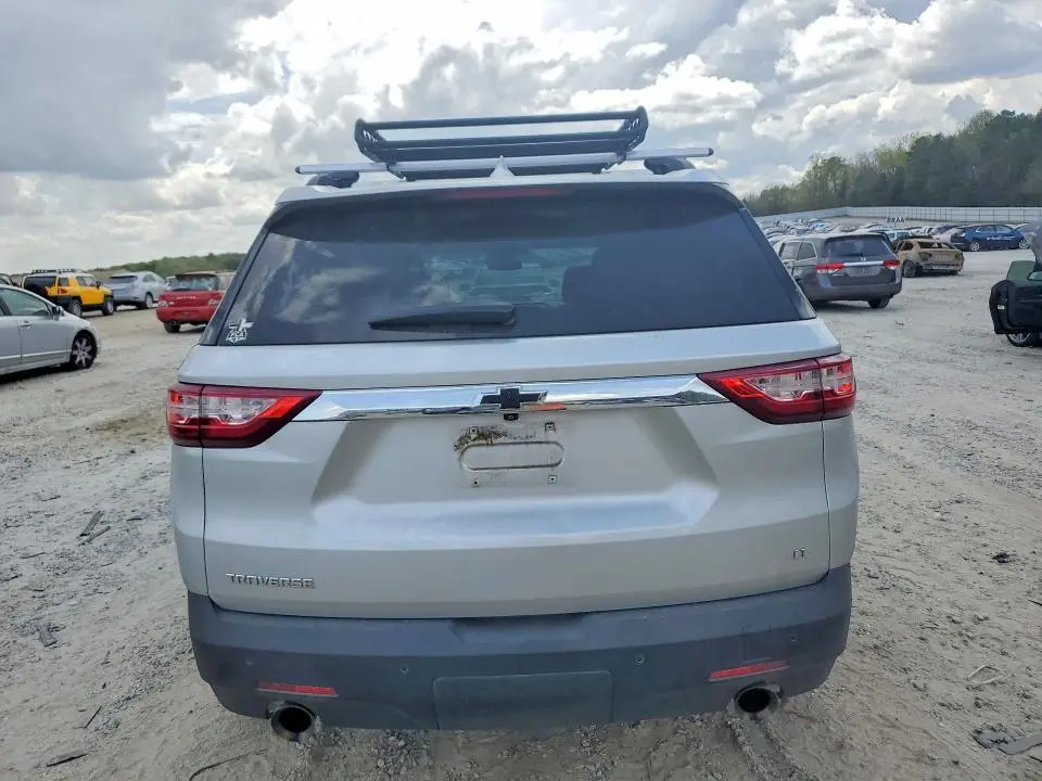 2021 CHEVROLET TRAVERSE LT  