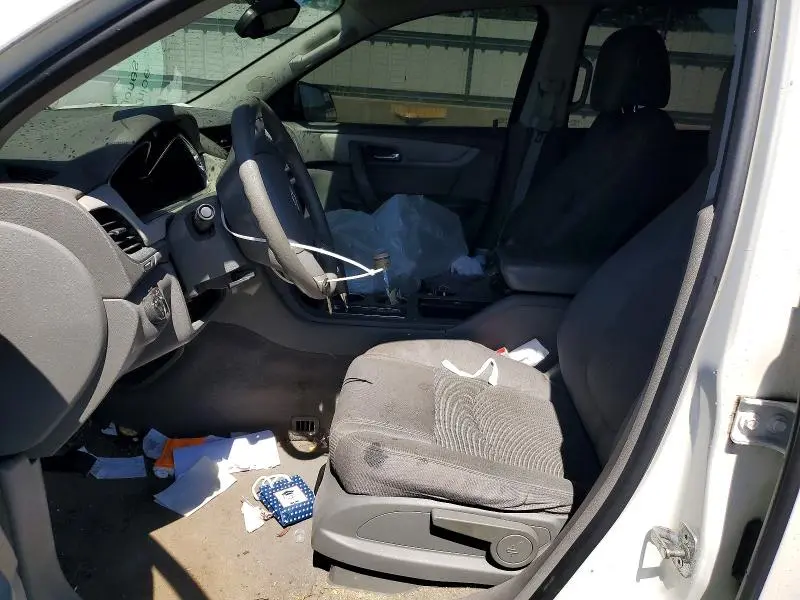 2014 CHEVROLET TRAVERSE LS  