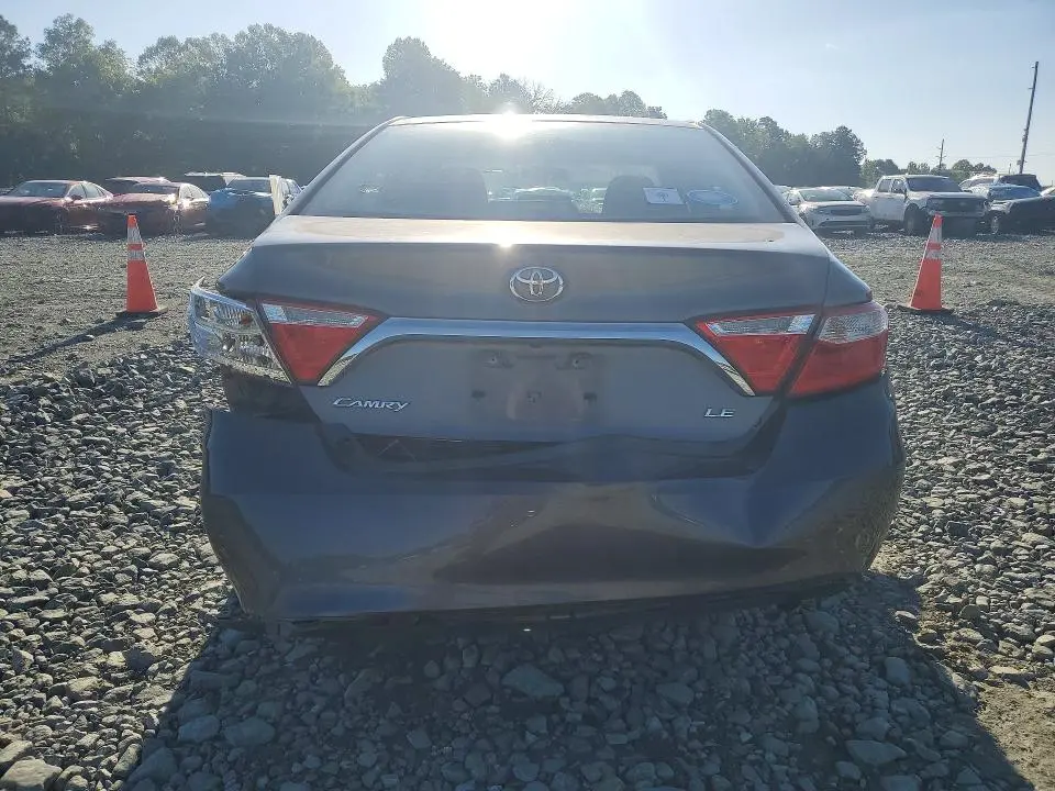 2016 TOYOTA CAMRY LE  