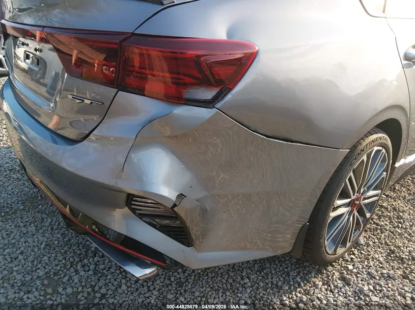 2022 KIA FORTE GT