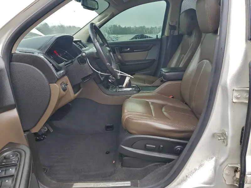 2013 GMC ACADIA SLT-2  