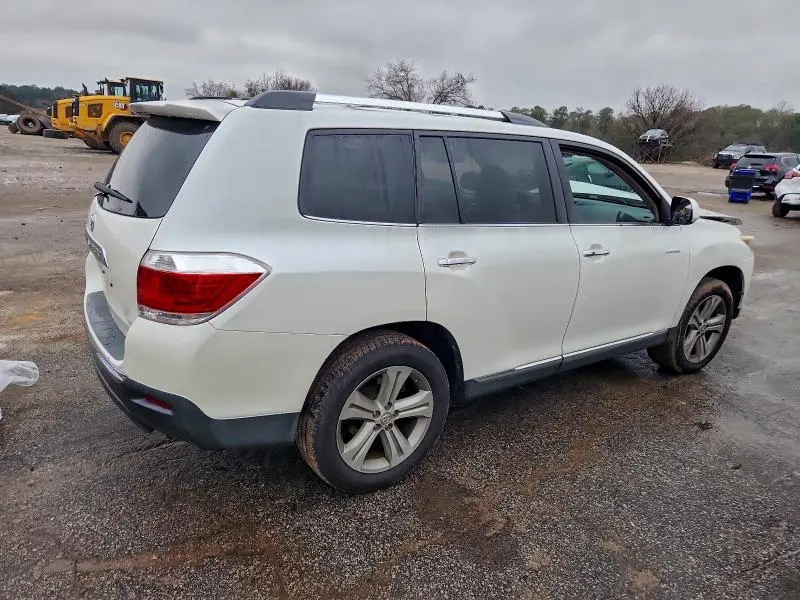 2013 TOYOTA HIGHLANDER LIMITED  