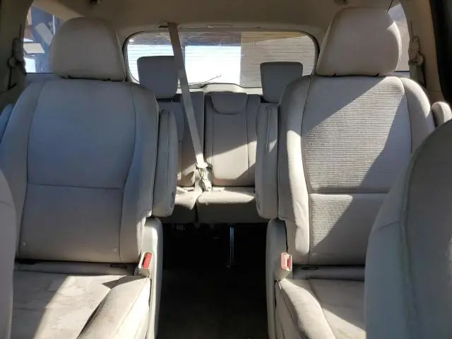 2015 KIA SEDONA L  