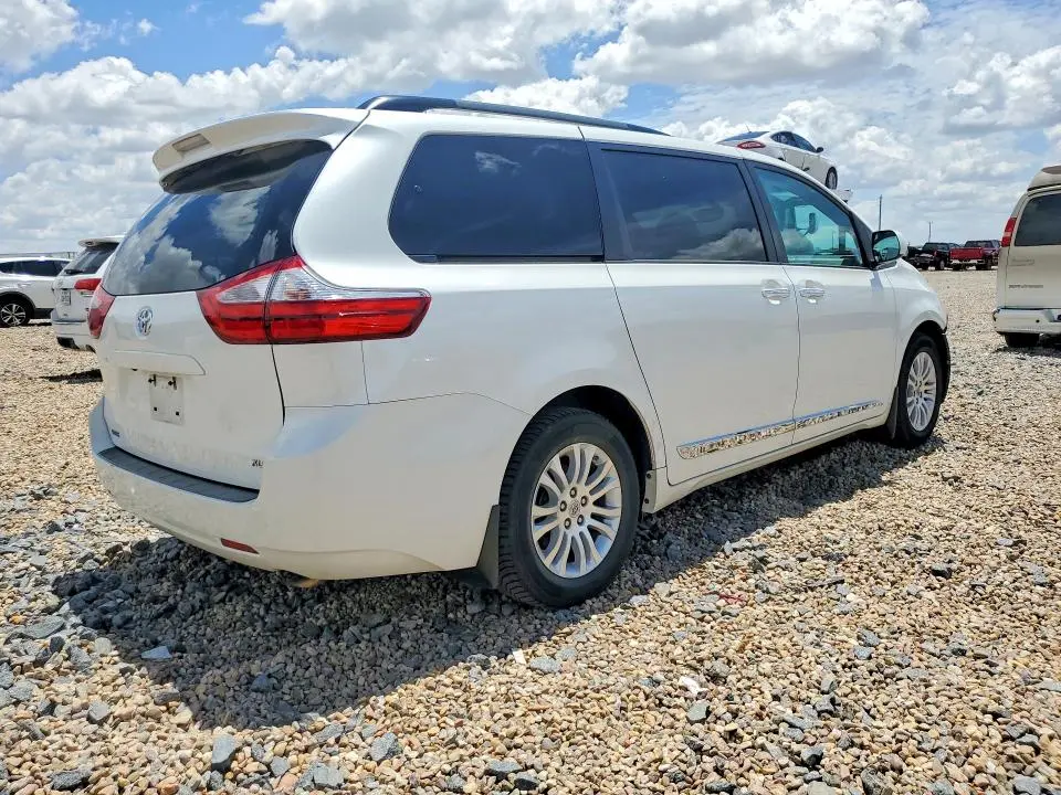 2016 TOYOTA SIENNA XLE 8-PASSENGER  