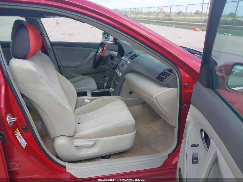 2011 TOYOTA CAMRY LE