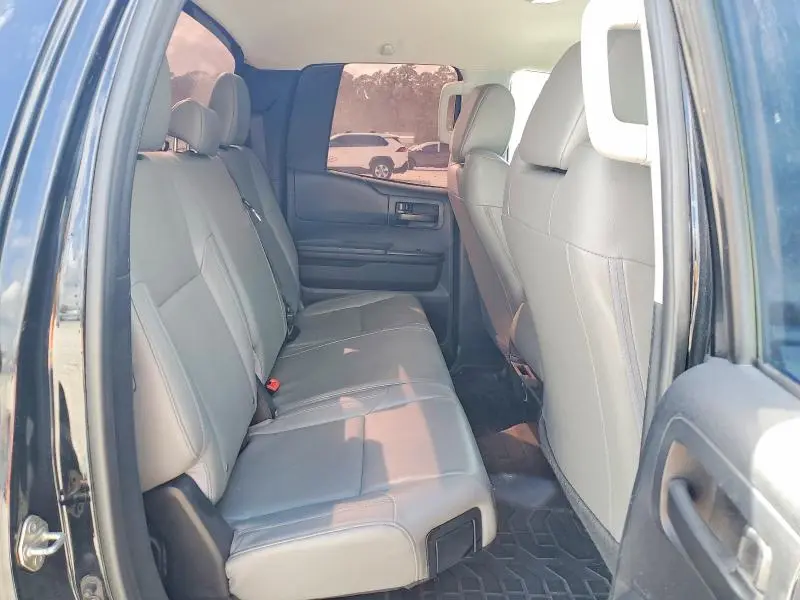 2017 TOYOTA TUNDRA SR  