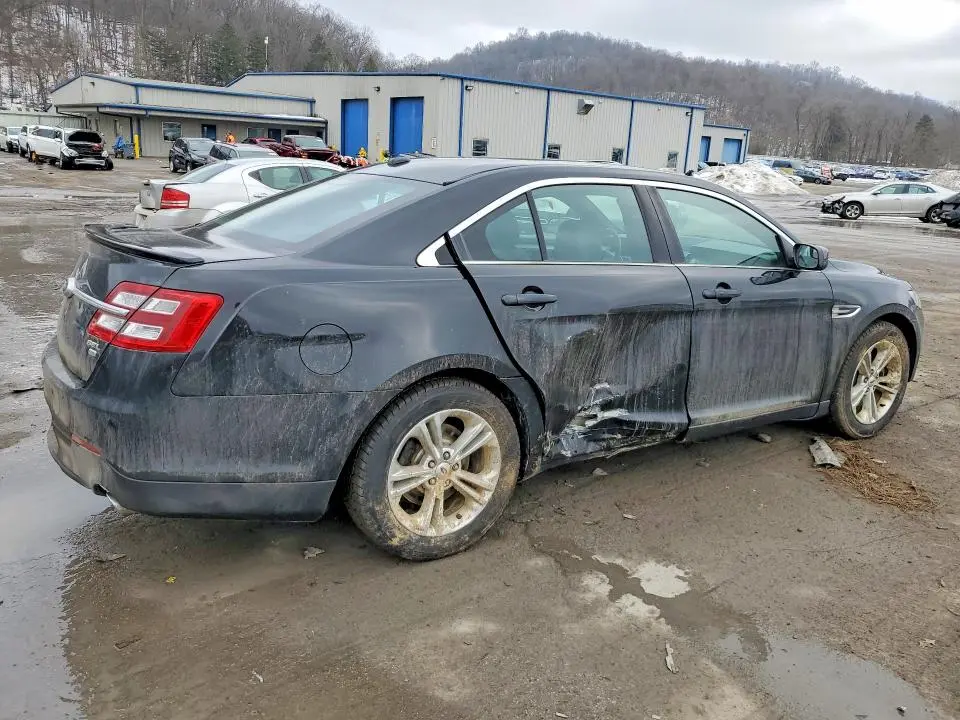 2015 FORD TAURUS SEL  
