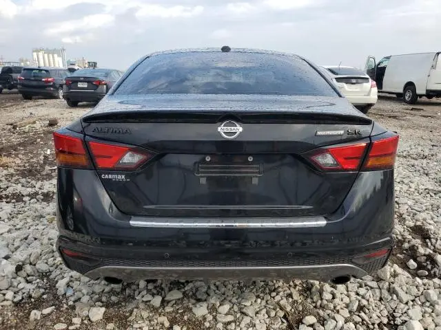 2022 NISSAN ALTIMA SR  