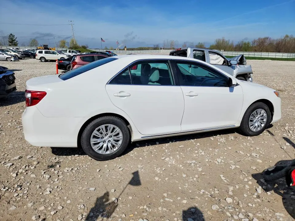 2013 TOYOTA CAMRY LE  