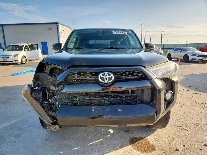 2015 TOYOTA 4RUNNER SR5  