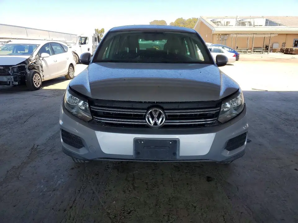 2012 VOLKSWAGEN TIGUAN S  