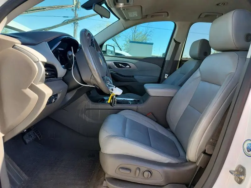 2021 CHEVROLET TRAVERSE LT  