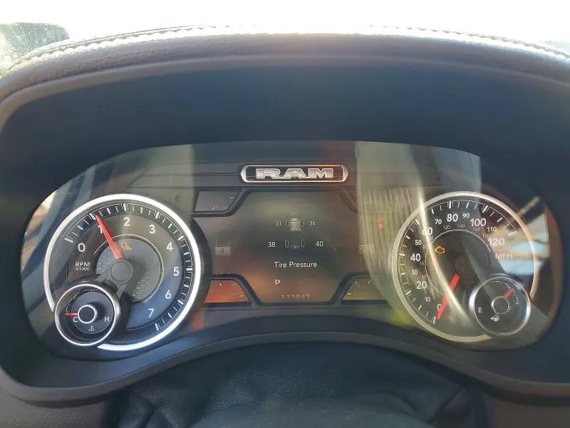 2019 RAM 1500 LARAMIE  