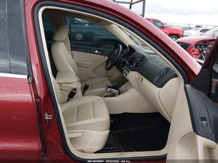 2013 VOLKSWAGEN TIGUAN SE