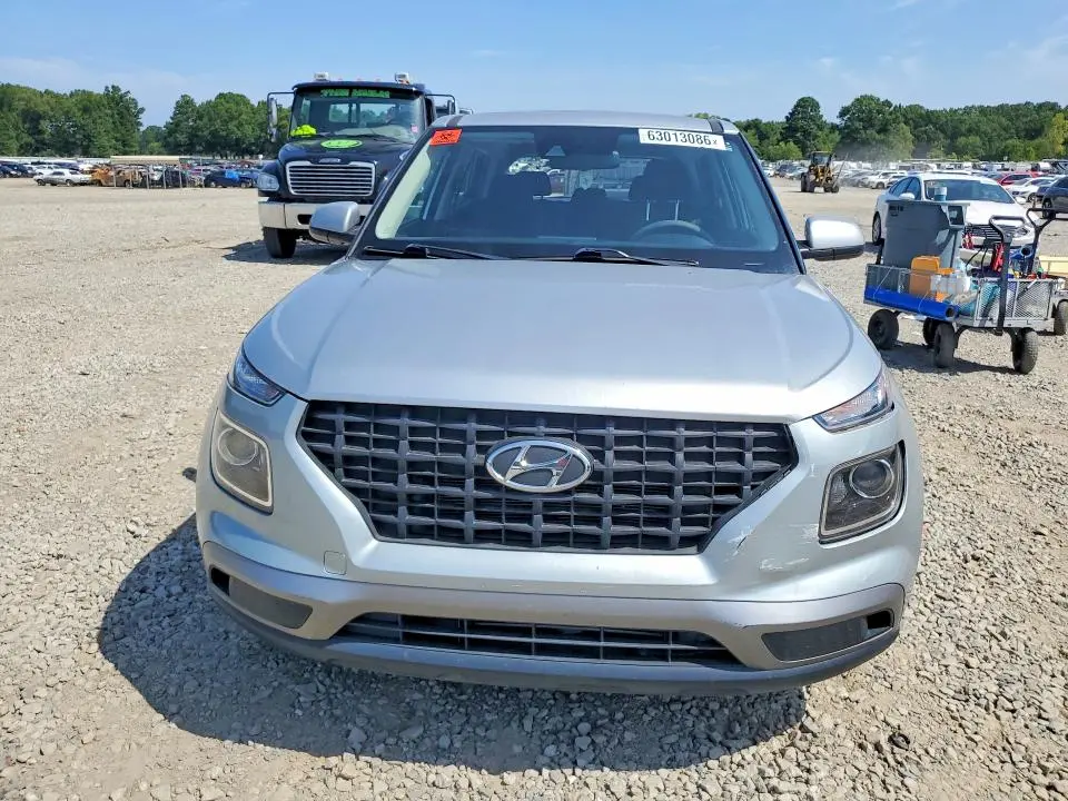 2022 HYUNDAI VENUE SE  