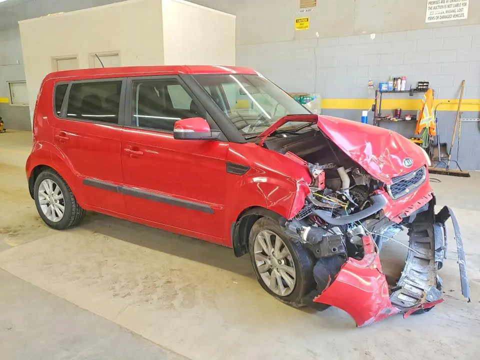 2013 KIA SOUL +  