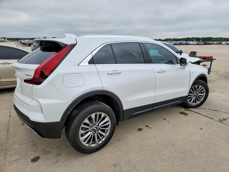 2025 CADILLAC XT4 PREMIUM LUXURY  
