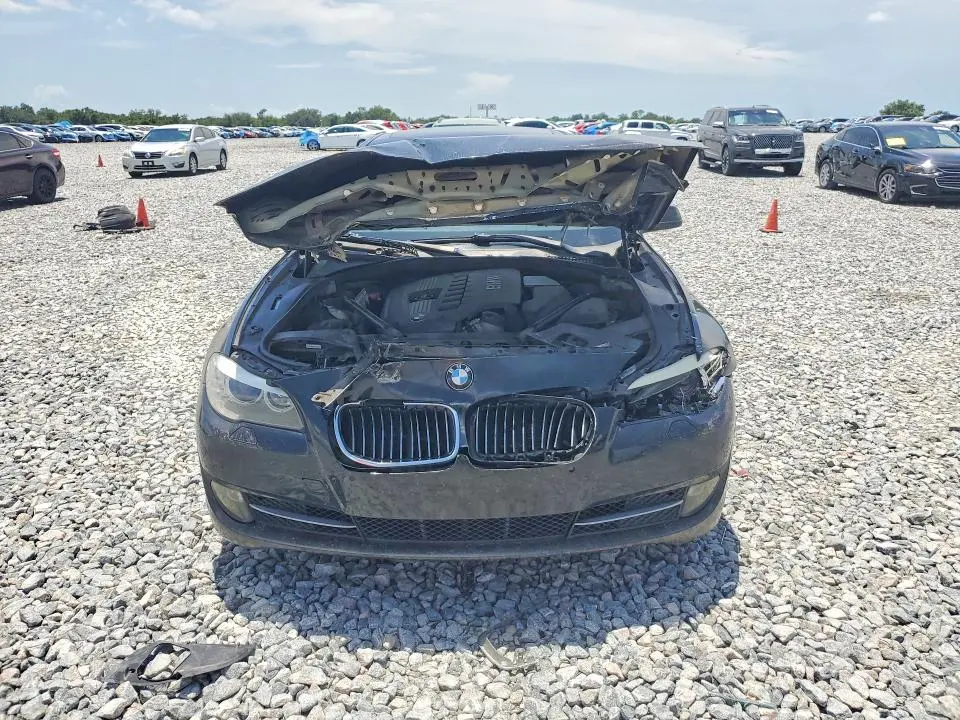 2011 BMW 528 I  