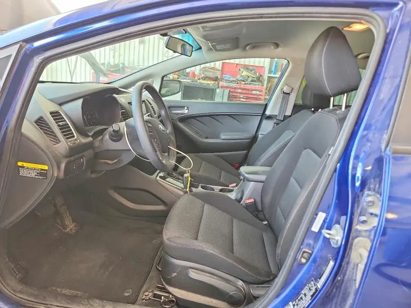2017 KIA FORTE LX  