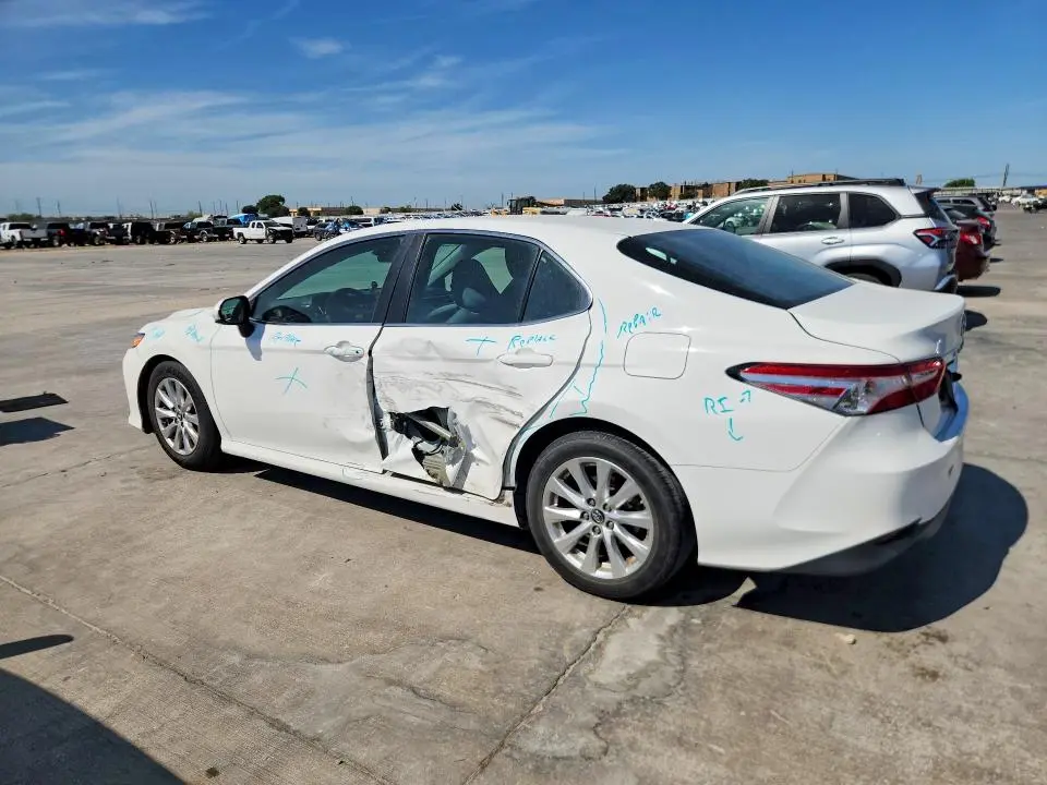 2018 TOYOTA CAMRY LE  