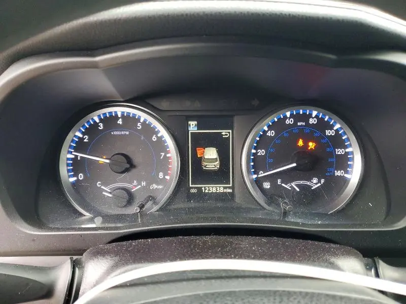 2018 TOYOTA HIGHLANDER LE  