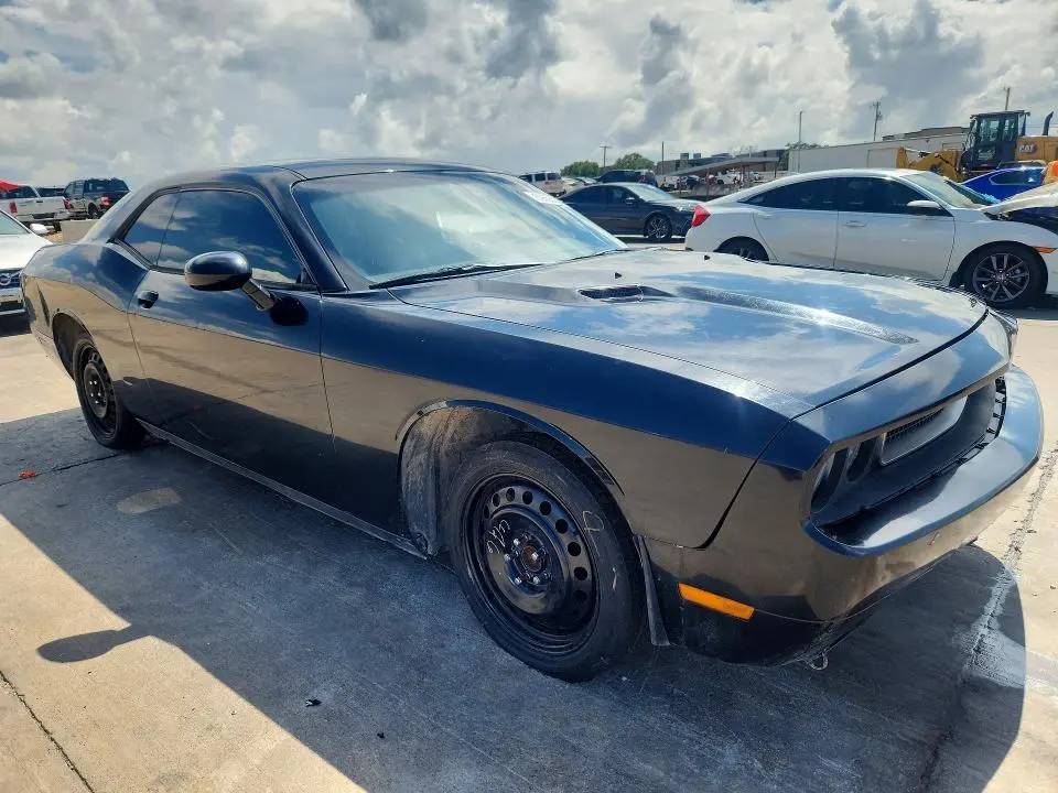 2013 DODGE CHALLENGER SXT  