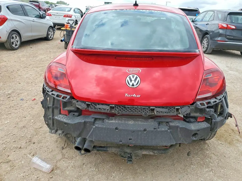 2019 VOLKSWAGEN BEETLE SE  