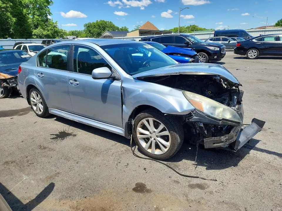 2013 SUBARU LEGACY 2.5I LIMITED  