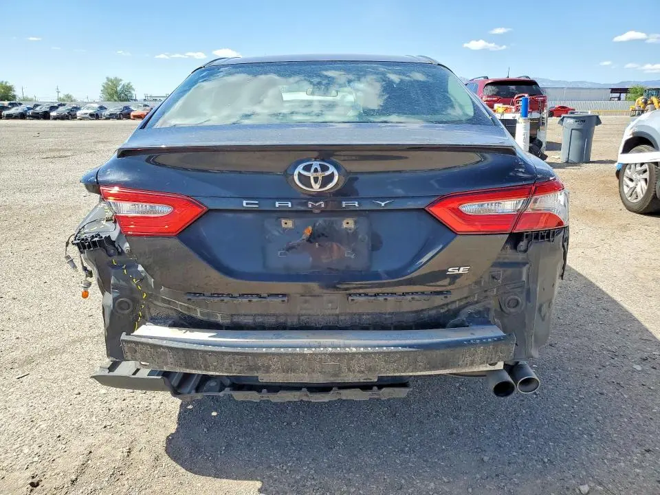2018 TOYOTA CAMRY SE  