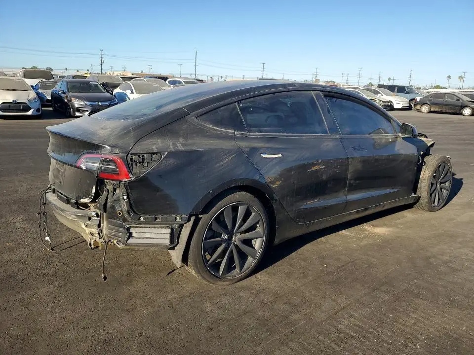 2018 TESLA MODEL 3   