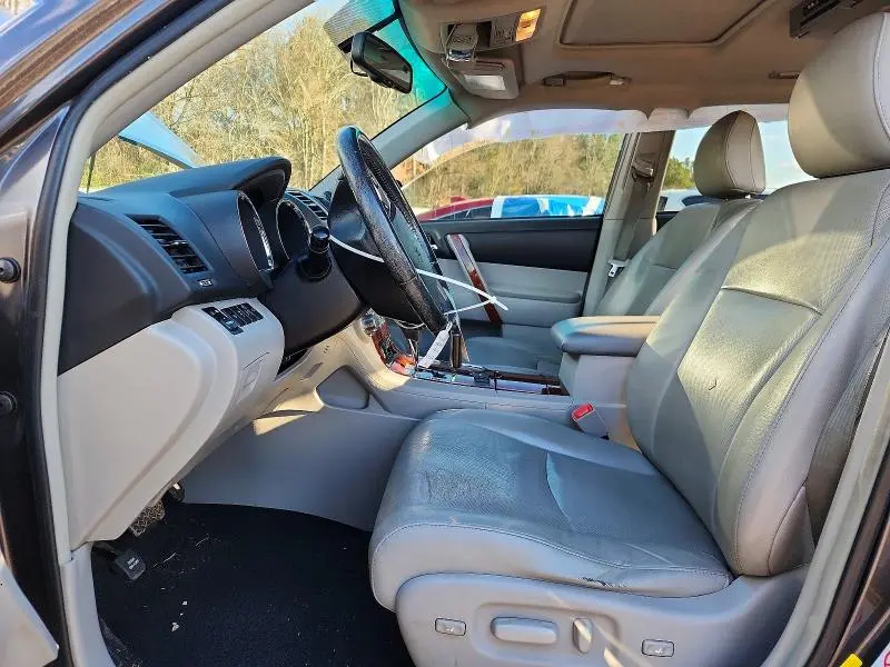 2012 TOYOTA HIGHLANDER LIMITED  