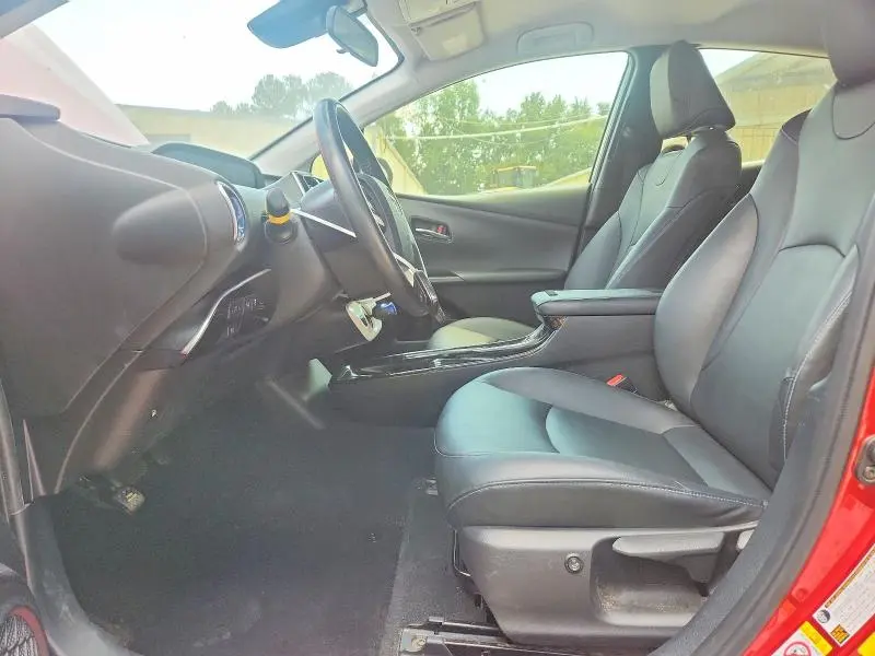 2017 TOYOTA PRIUS THREE TOURING  